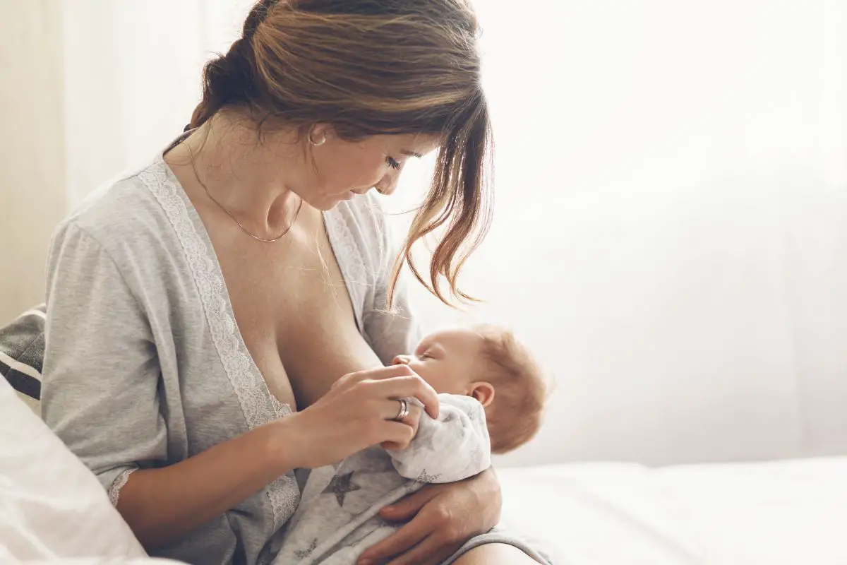 mom breastfeeding her baby